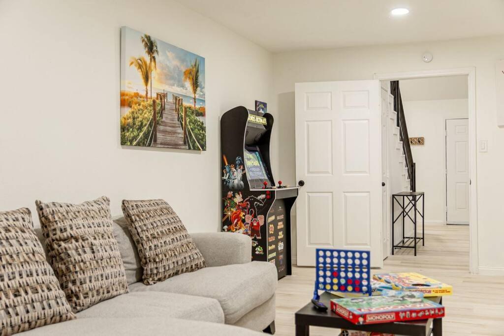 Roomy Home 5 Mins From Attractions Galveston Luaran gambar